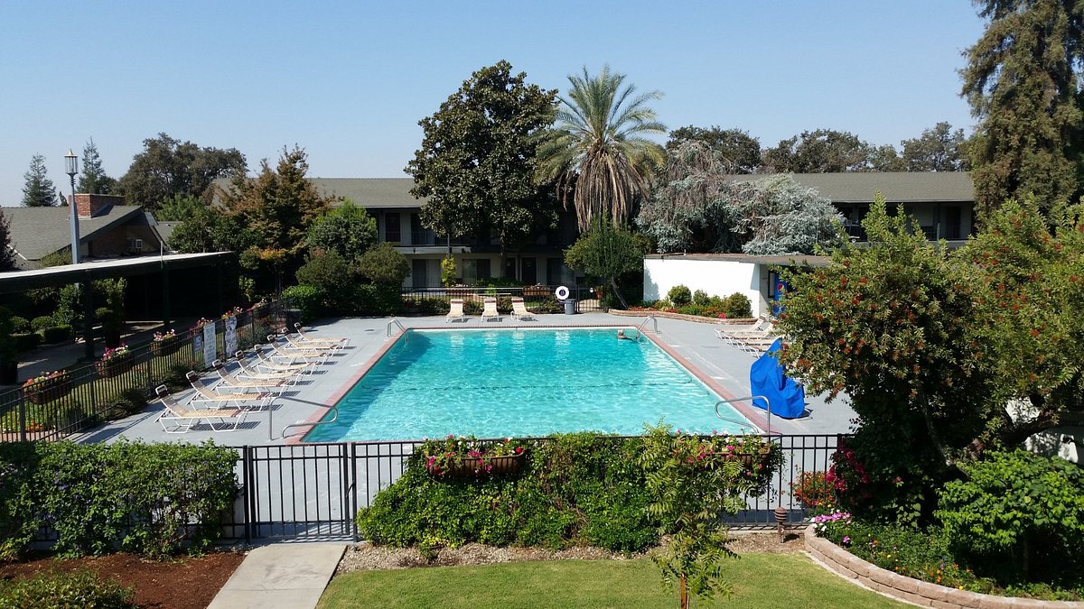 Lamp Liter Inn™ A Boutique Hotel Visalia CA near Sequoia and Kings